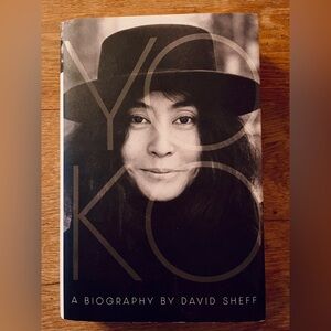 Yoko Ono Biography